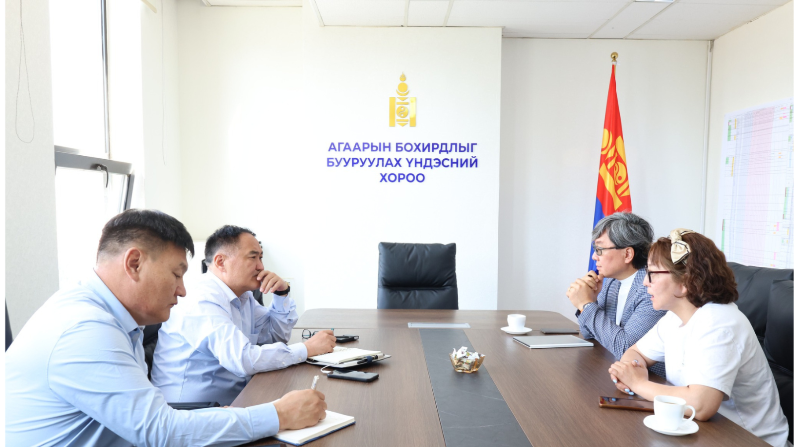 Ү Жүнгүнь: БНСУ-д туршлага, боломж бий, Монголд туслахад бэлэн байна