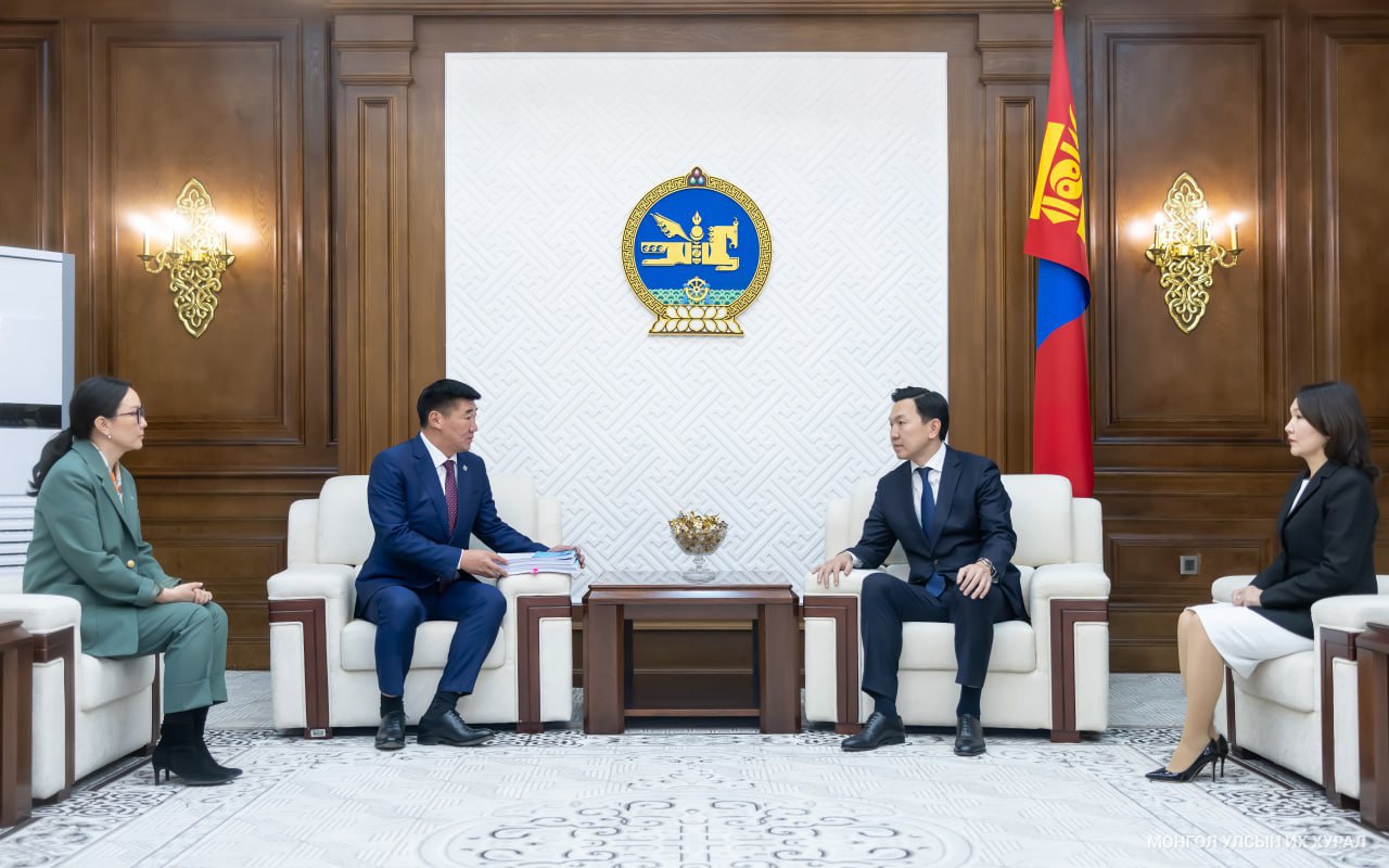 Татварын багц хуулийн төслийг өргөн мэдүүллээ